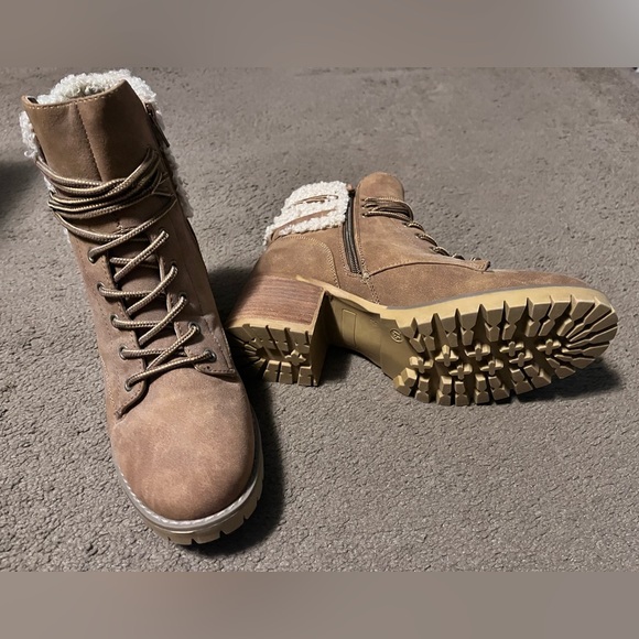 Booties 💜 - Picture 3 of 3